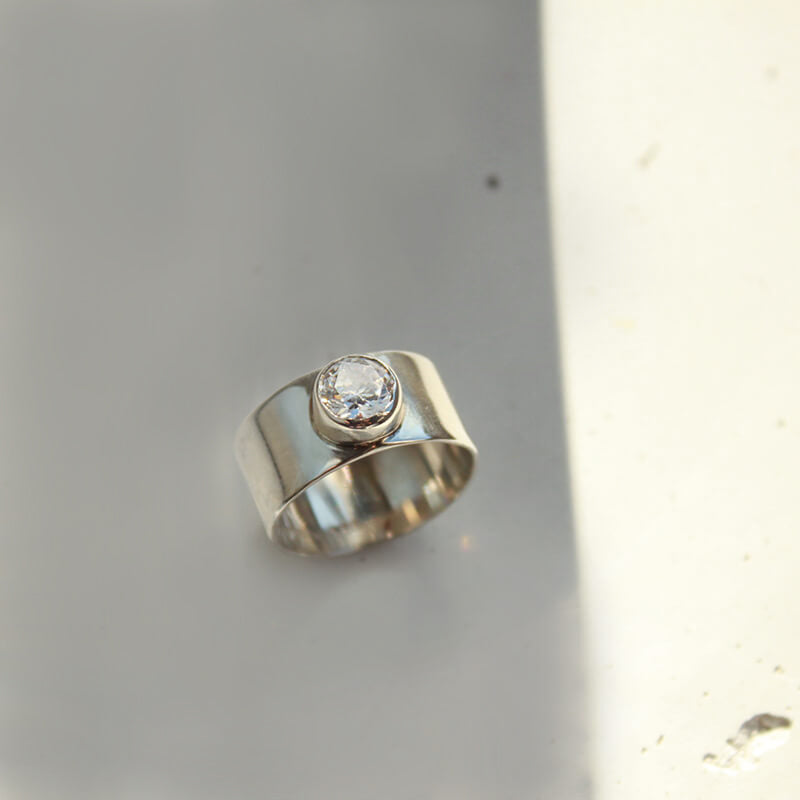 Chatón  White Zirconita