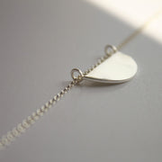 Collar Crescent