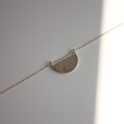 Collar Crescent