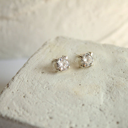 White Zirconita Studs